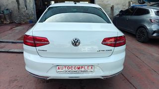 Volkswagen Passat 2016. accidentado!