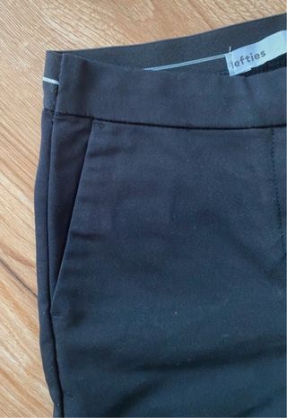 Pantalón negro Lefties