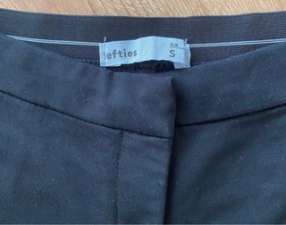 Pantalón negro Lefties
