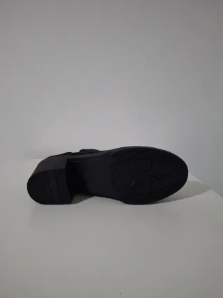 Botines negros sin estrenar