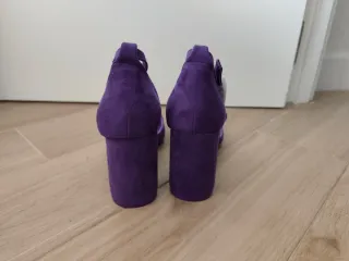 Zapatos tacón antelina morada talla 41