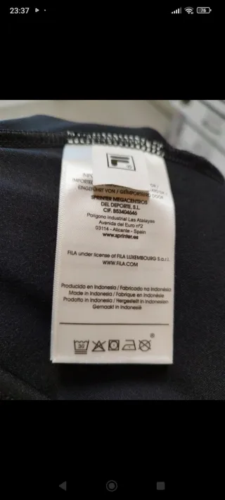 Conjunto deportivo mallas y top FILA. Elegancia