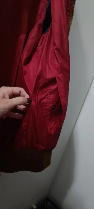 Chaqueta con capucha hombre