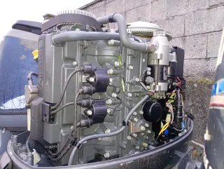 Fueraborda Yamaha 100cv comercial