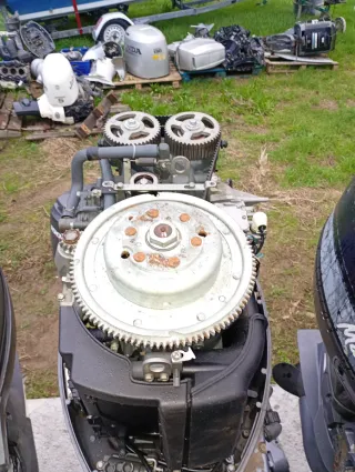 Fueraborda Yamaha 100cv comercial