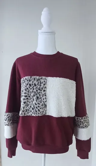 Sudadera abrigadora con parches