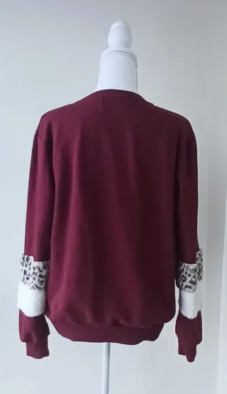 Sudadera abrigadora con parches