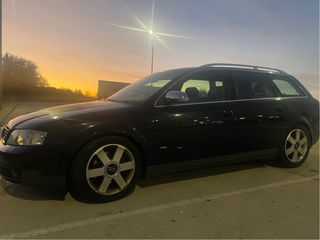 Audi A4 avant 3.0 v6 Quattro Sline