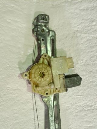 ELEVALUNAS TRASERO IZQUIERDO PEUGEOT 308 (4)