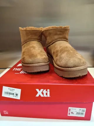 Botas niña Xti talla 35 marrones