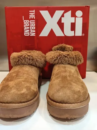 Botas niña Xti talla 35 marrones