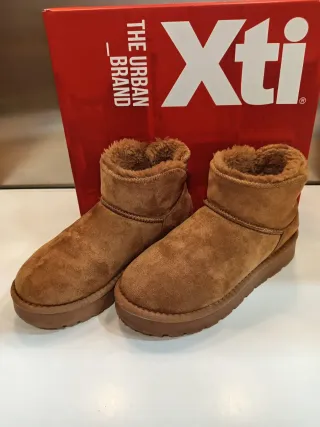 Botas niña Xti talla 35 marrones