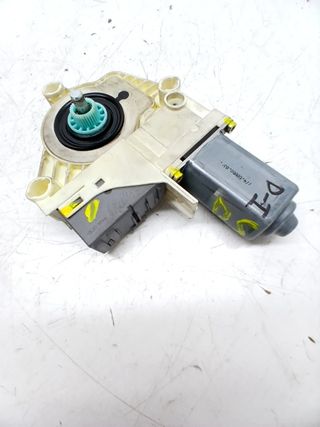 MOTOR ELEVALUNAS DELANTERO IZQUIERDO LAND ROVER DISCOVERY II