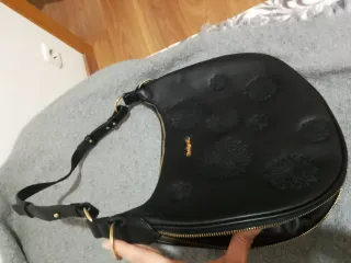 Bolso Negro Desigual