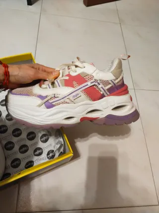 Zapatillas Buffalo Talla 39, diseño deportivo