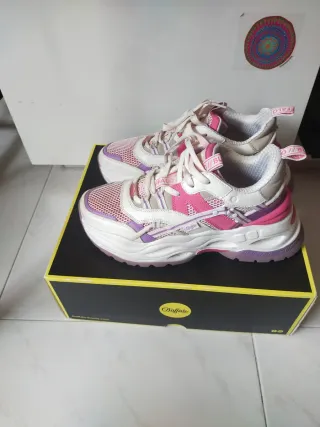 Zapatillas Buffalo Talla 39, diseño deportivo