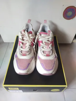 Zapatillas Buffalo Talla 39, diseño deportivo