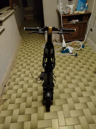 Monopattino Elettrico Jeep Nuovo