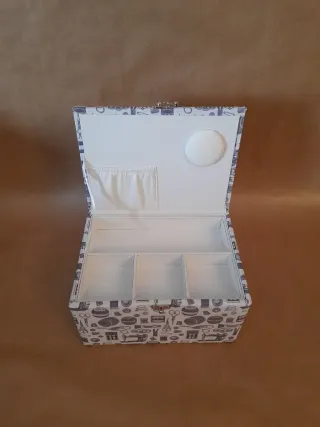 Costurero El Corte Inglés.