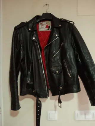 Chaqueta de Piel Cherry Negra