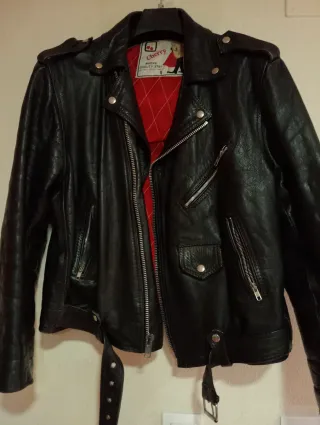 Chaqueta de Piel Cherry Negra