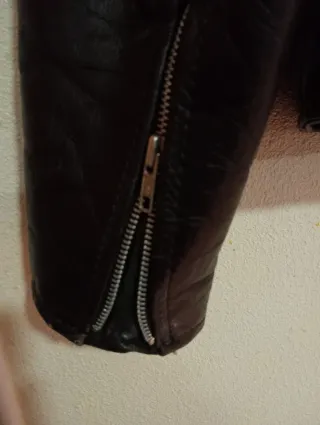 Chaqueta de Piel Cherry Negra