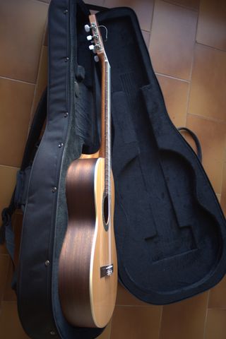 Guitarra Alhambra 1CHT Clásica