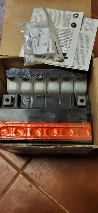 Batería Moto Exide ETX14-BS AGM Nueva 12Ah 200A