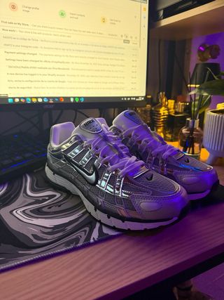 Nike P6000 Metallic Plata y Blanco