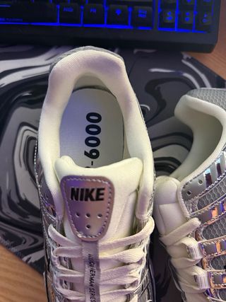 Nike P6000 Metallic Plata y Blanco