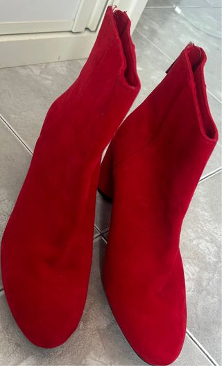 Botín rojo tacón.