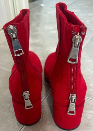 Botín rojo tacón.