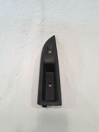 MANDO ELEVALUNAS TRASERO DERECHO OPEL MOKKA