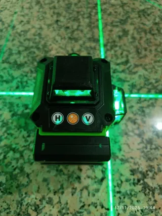 Nivel Láser 16 Líneas Verde 4D+Trípode y 2 Bateria