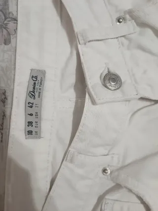 Pantalón blanco roto