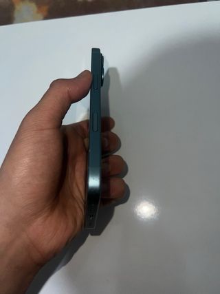 iPhone 16 Azul