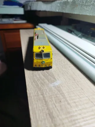 Carcasa Tren HO 250.014 repintada