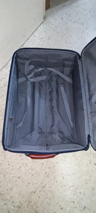 Maleta de viaje Samsonite negra y marrón