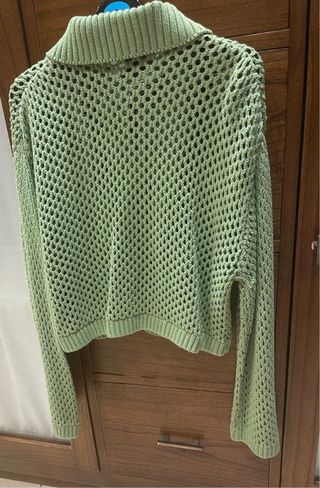 Chaqueta verde calada