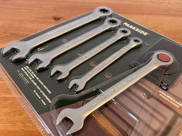 Chaves de boca estrela com catraca