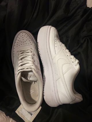 Nike Air Force 1 Plataforma Talla 38.5