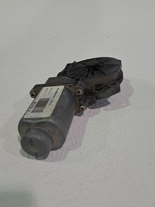 MOTOR ELEVALUNAS TRASERO DERECHO HYUNDAI IX35 (4)