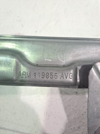 ELEVALUNAS DELANTERO IZQUIERDO PEUGEOT 207 (5)