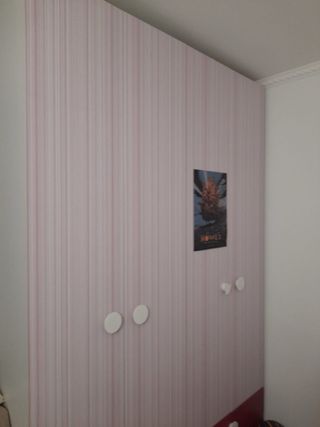 Armario 4 puertas y 4 cajones.