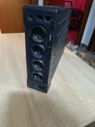 SAI Eaton Ellipse PRO 1600 VA (1000W) – Funciona p