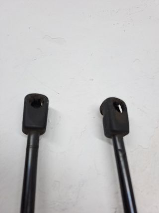 AMORTIGUADORES MALETERO / PORTON KIA STONIC