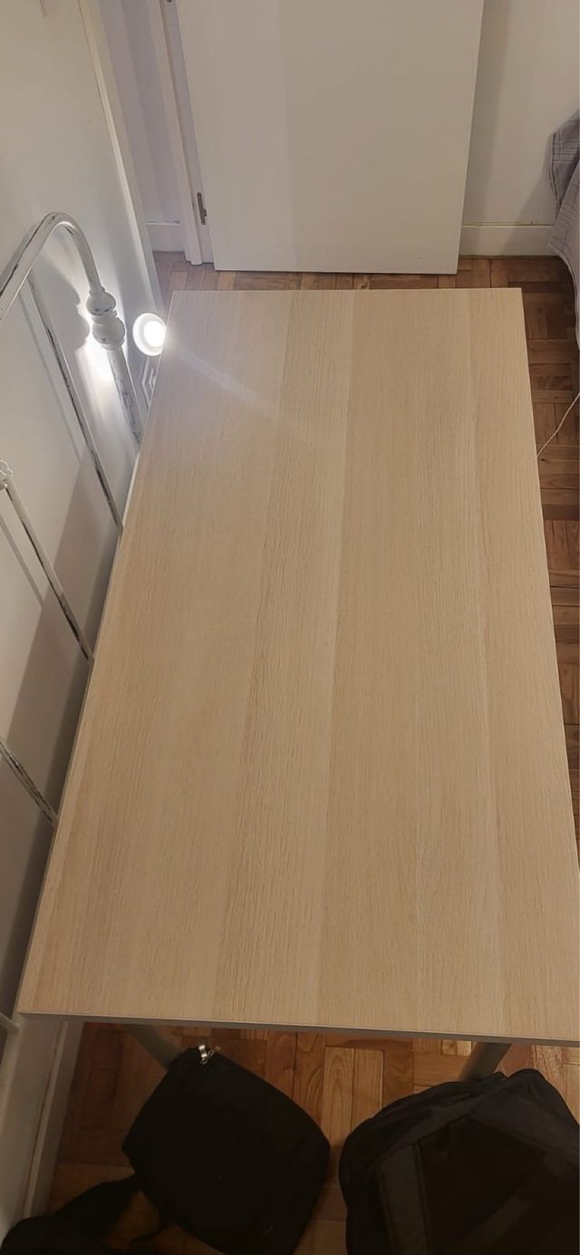 Escritorio LINMON Ikea con patas