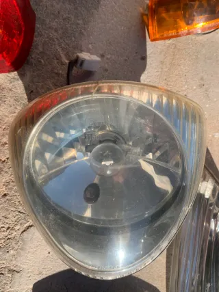 Faro, Intermitentes y Luz Freno Piaggio Fly 50cc
