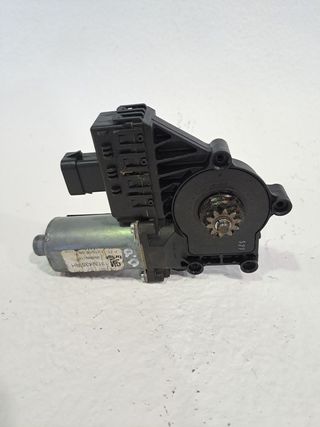 MOTOR ELEVALUNAS DELANTERO DERECHO OPEL ZAFIRA TOURER (2)
