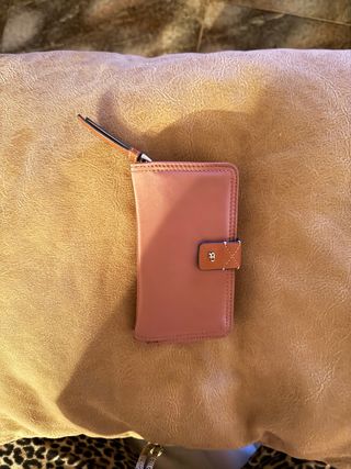 Cartera monedero con departamentos